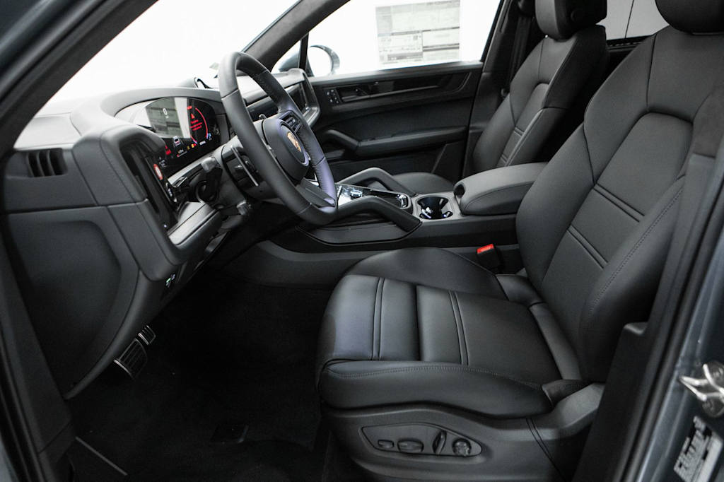 Thumbnail: 2026 Porsche Cayenne - 8