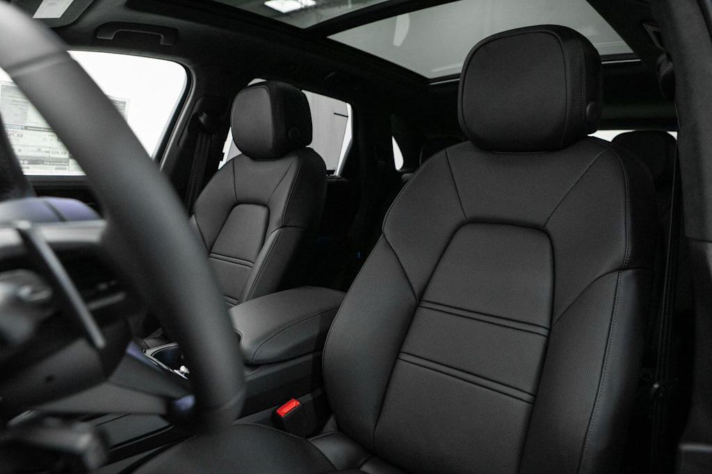 Thumbnail: 2026 Porsche Cayenne - 7