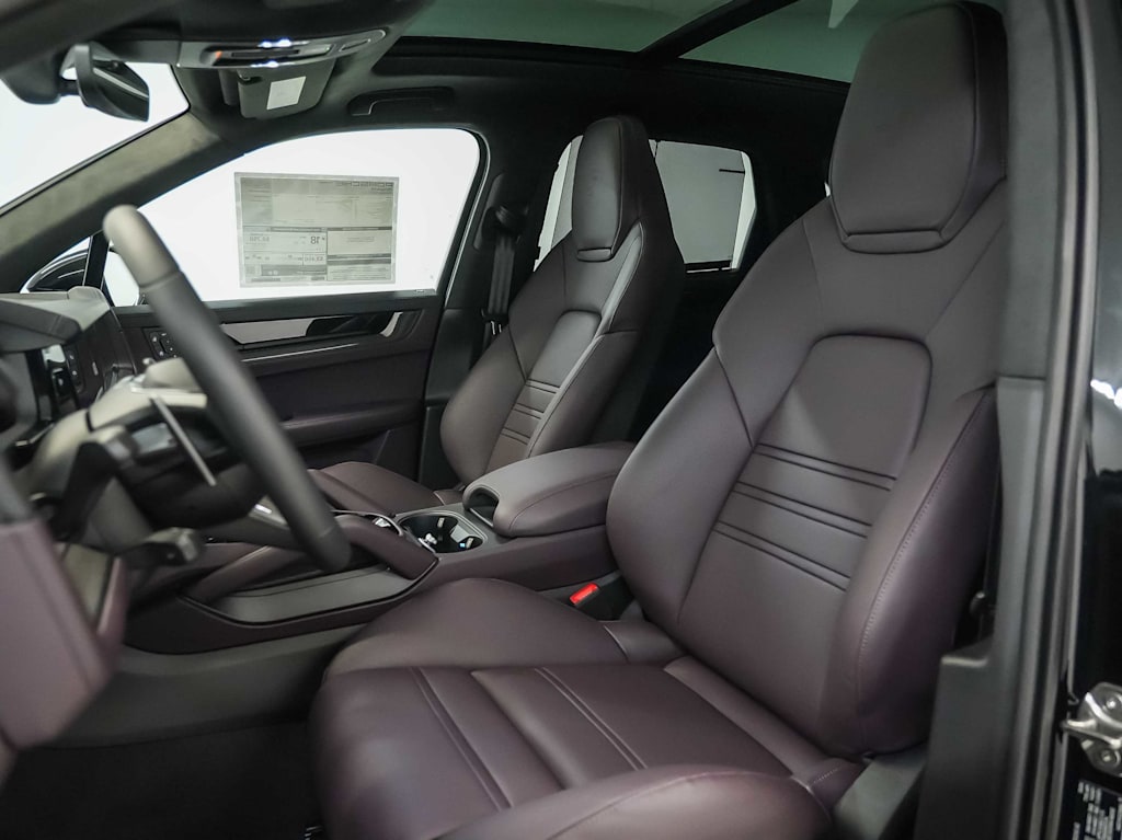 Thumbnail: 2026 Porsche Cayenne - 10