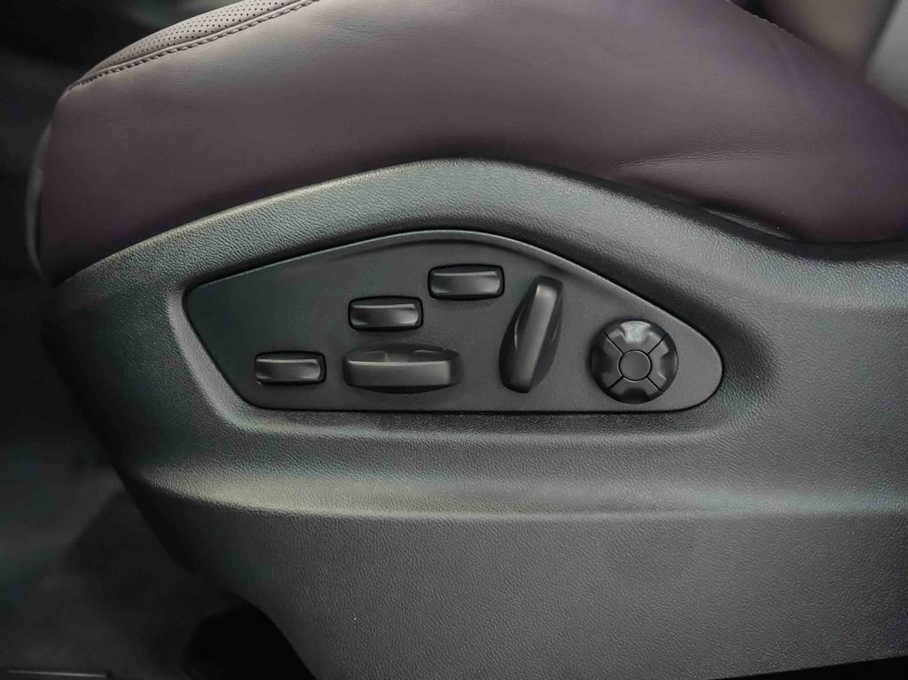 Thumbnail: 2026 Porsche Cayenne - 29