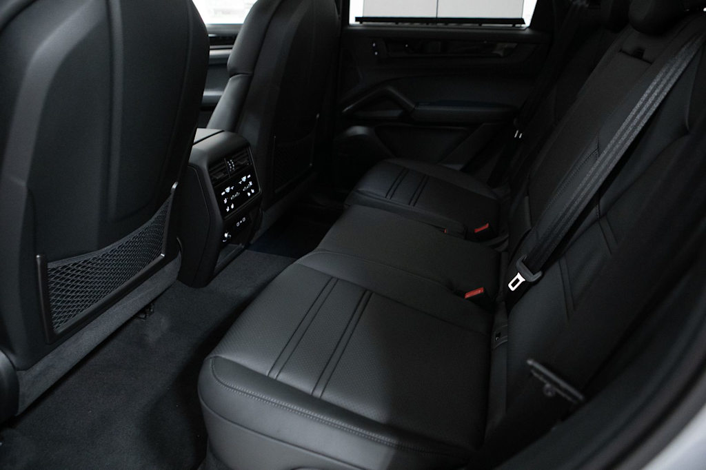 Thumbnail: 2026 Porsche Cayenne - 9