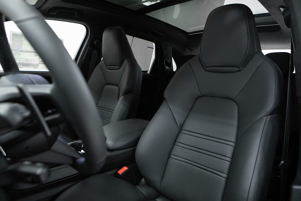 Thumbnail: 2026 Porsche Cayenne - 7