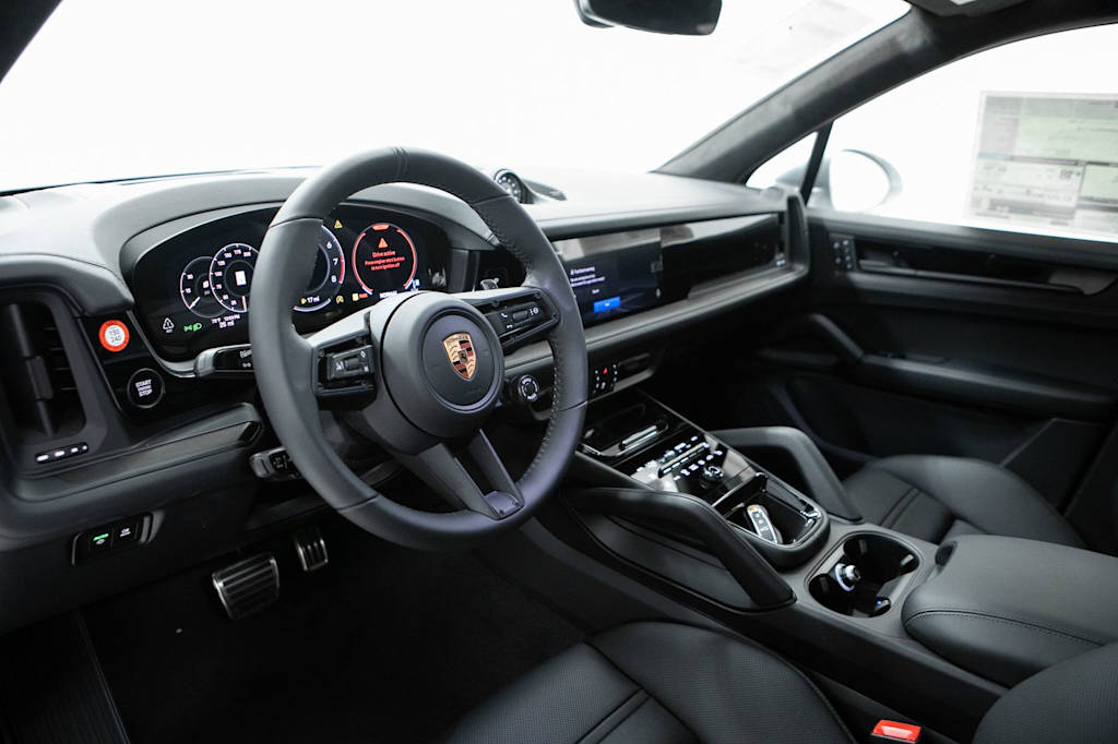 Thumbnail: 2026 Porsche Cayenne - 2