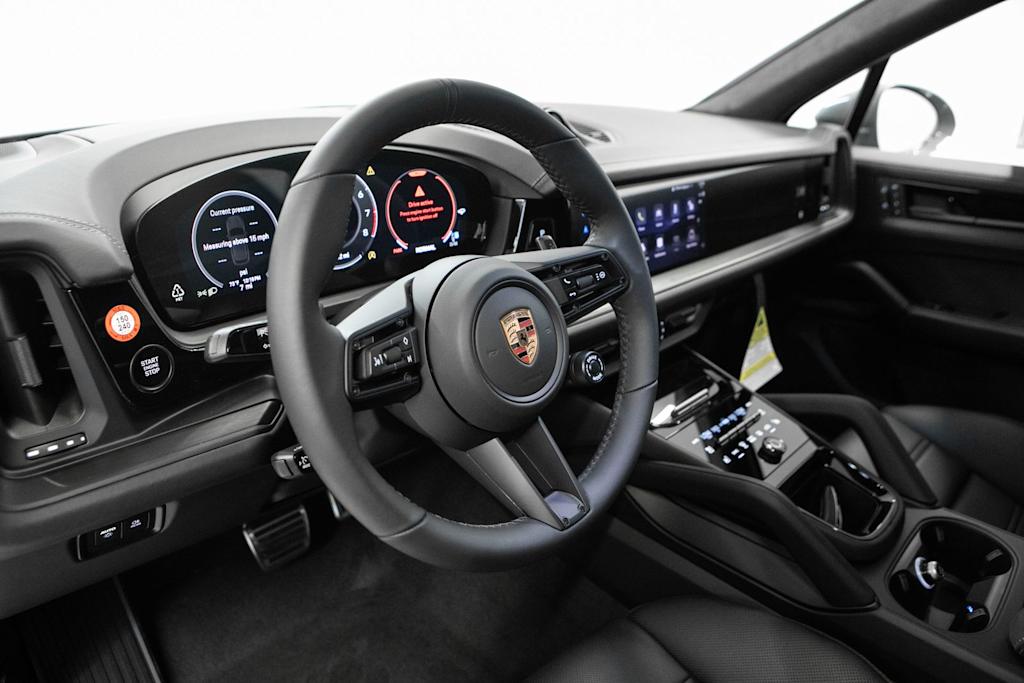 Thumbnail: 2026 Porsche Cayenne - 2
