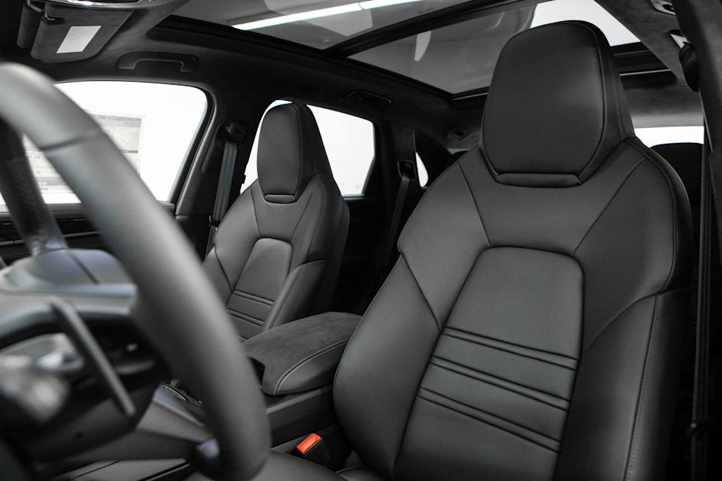 Thumbnail: 2026 Porsche Cayenne - 8