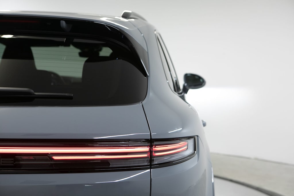 Thumbnail: 2026 Porsche Cayenne - 40