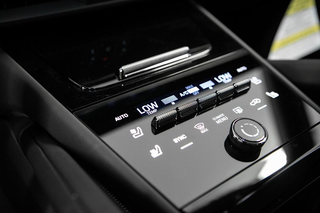 Thumbnail: 2026 Porsche Cayenne - 26