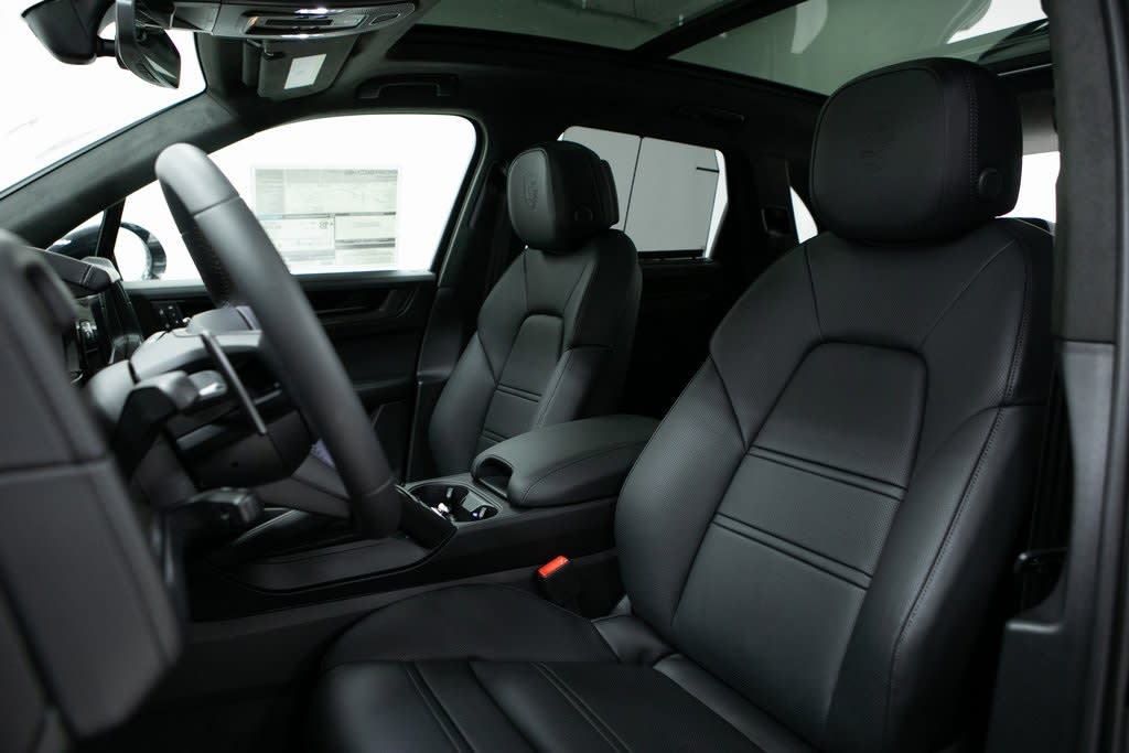 Thumbnail: 2025 Porsche Cayenne - 9
