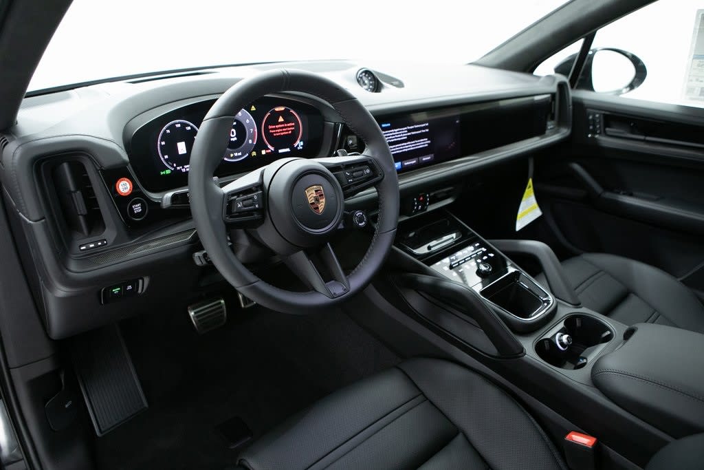 Thumbnail: 2025 Porsche Cayenne - 2