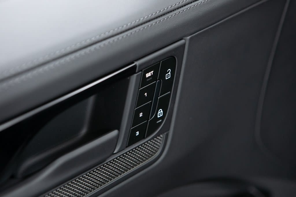 Thumbnail: 2025 Porsche Cayenne - 26