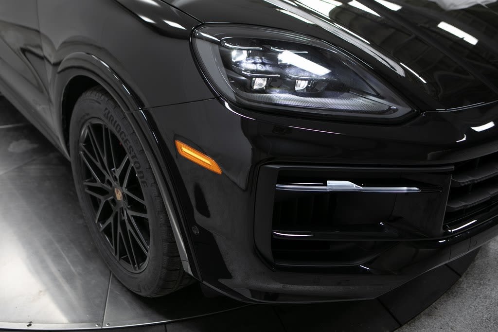 Thumbnail: 2025 Porsche Cayenne - 6