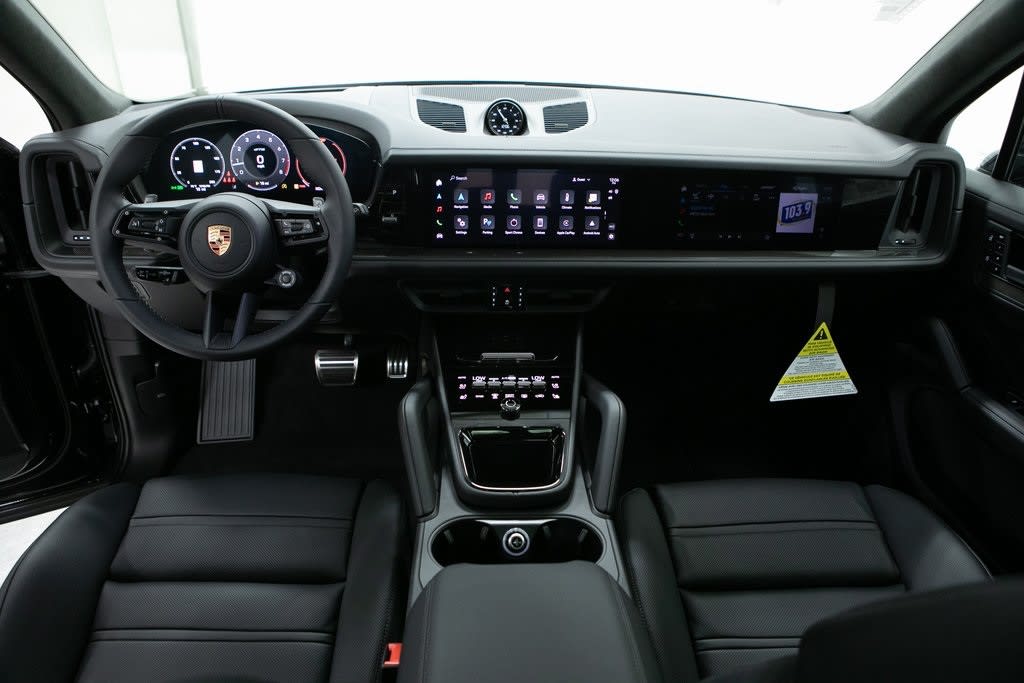 Thumbnail: 2025 Porsche Cayenne - 8