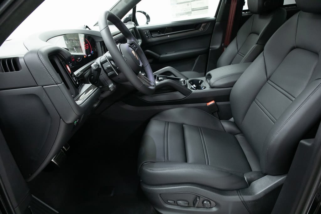 Thumbnail: 2025 Porsche Cayenne - 9