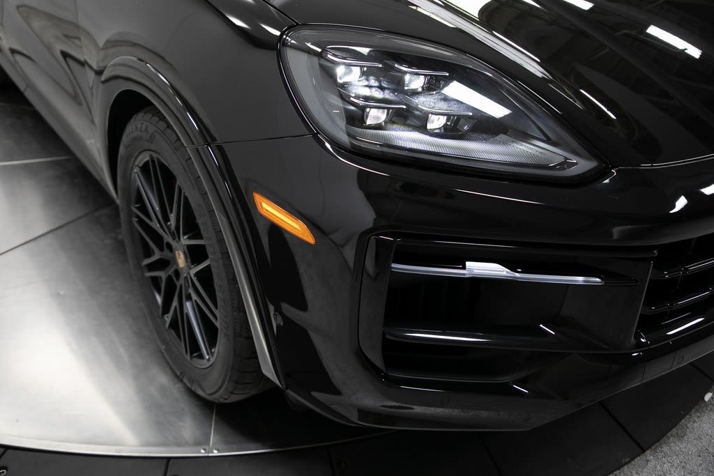 Thumbnail: 2025 Porsche Cayenne - 6