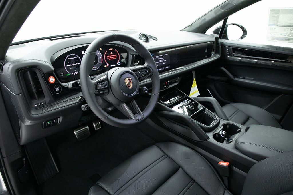 Thumbnail: 2025 Porsche Cayenne - 2