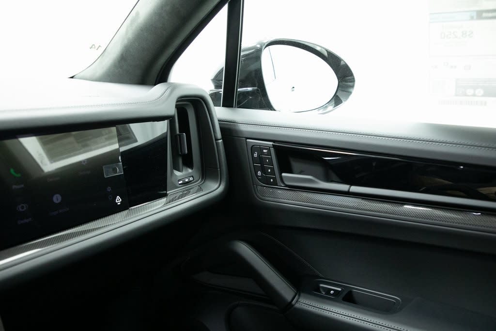 Thumbnail: 2025 Porsche Cayenne - 11