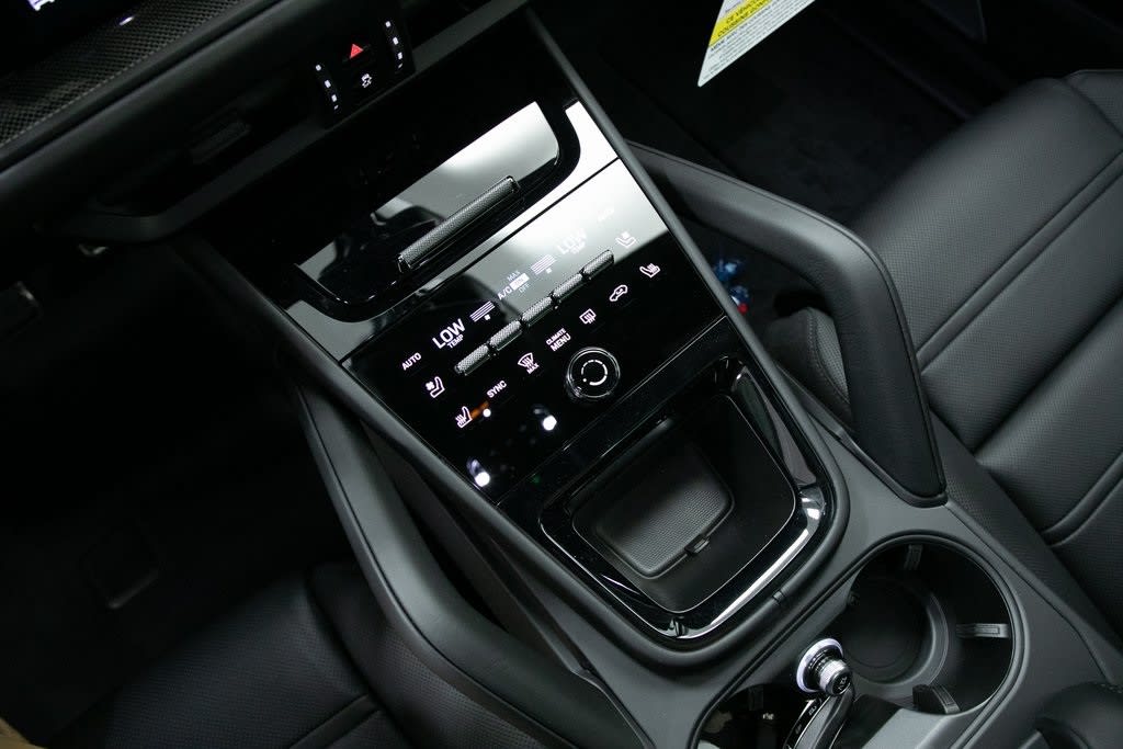 Thumbnail: 2025 Porsche Cayenne - 12