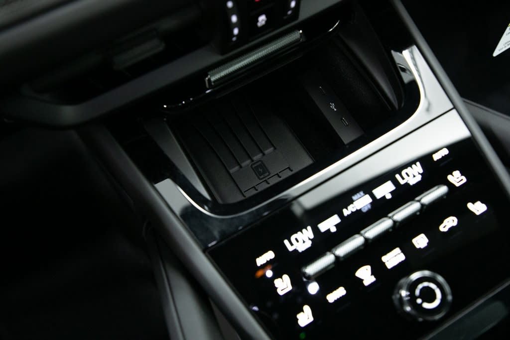 Thumbnail: 2025 Porsche Cayenne - 26