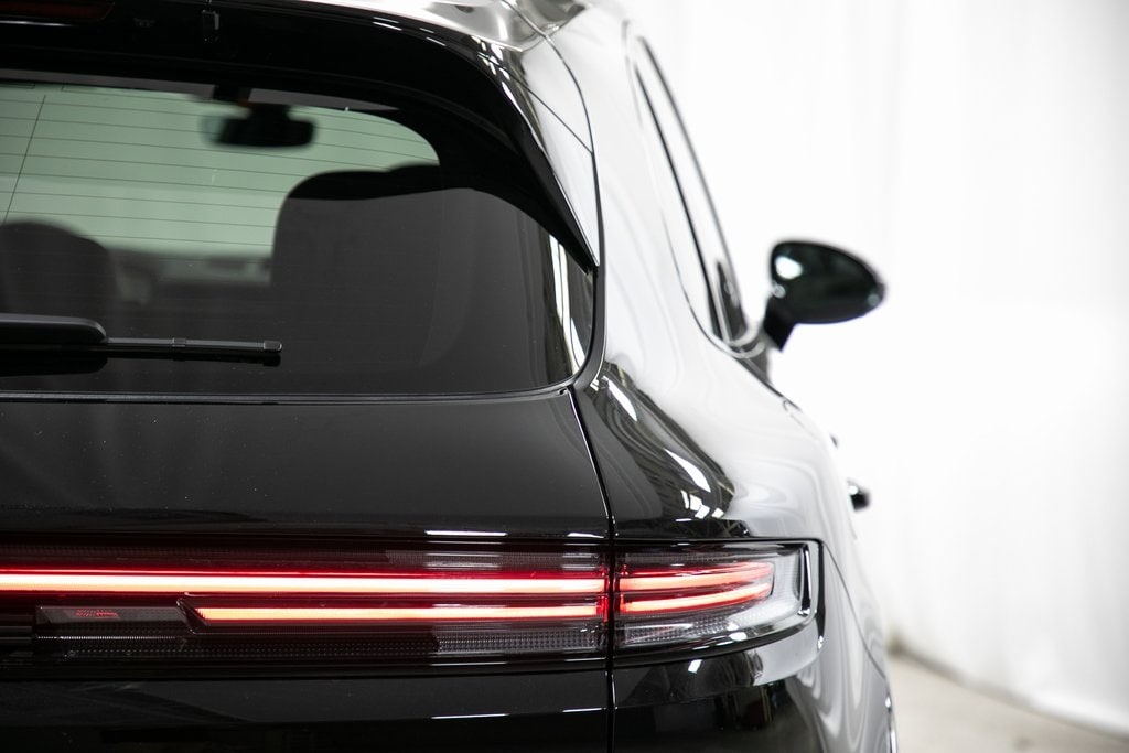 Thumbnail: 2025 Porsche Cayenne - 40