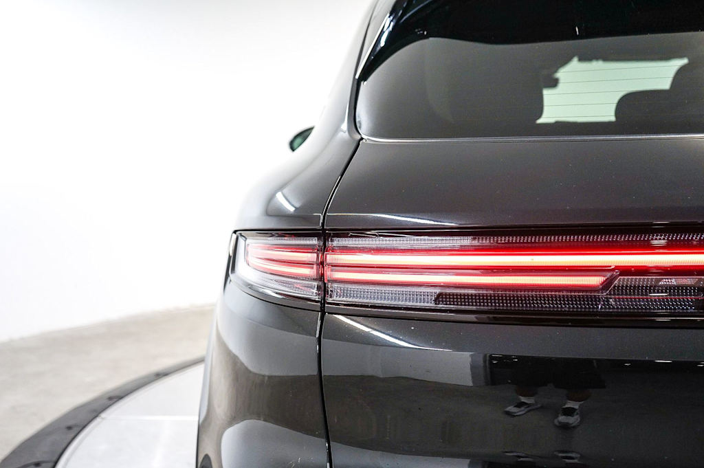 Thumbnail: 2026 Porsche Cayenne - 7