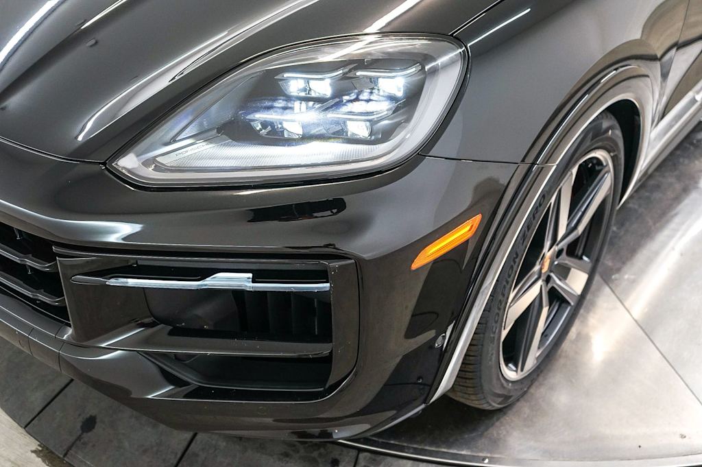 Thumbnail: 2026 Porsche Cayenne - 25