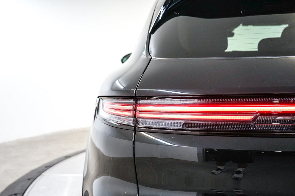 Thumbnail: 2026 Porsche Cayenne - 22