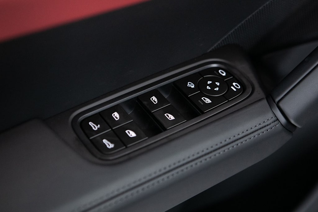 Thumbnail: 2026 Porsche Cayenne - 24