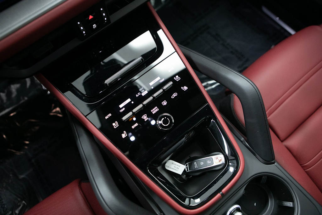 Thumbnail: 2026 Porsche Cayenne - 15