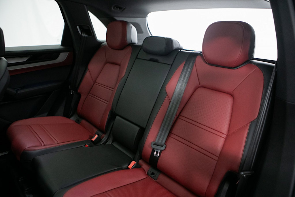 Thumbnail: 2026 Porsche Cayenne - 33