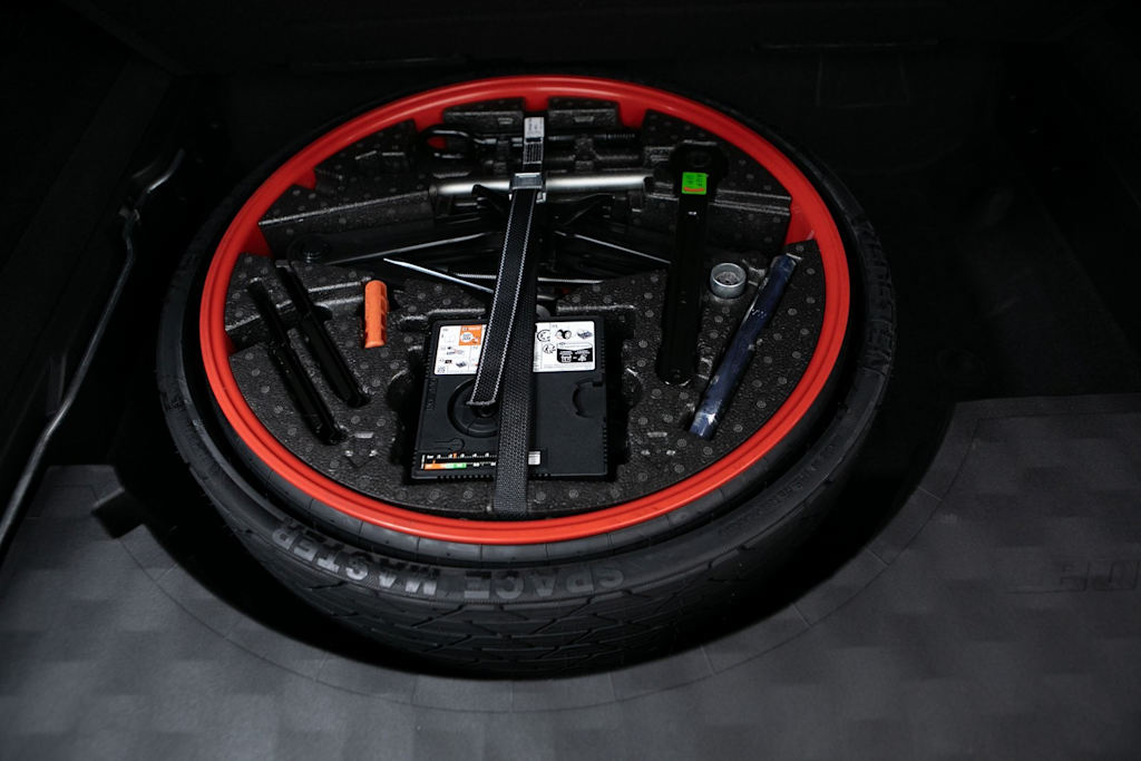 Thumbnail: 2026 Porsche Cayenne - 6