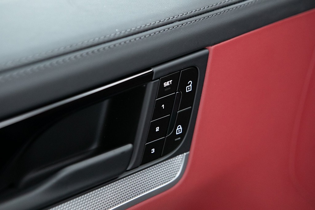 Thumbnail: 2026 Porsche Cayenne - 5