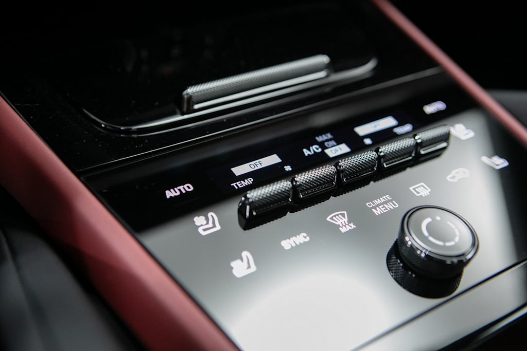 Thumbnail: 2026 Porsche Cayenne - 25