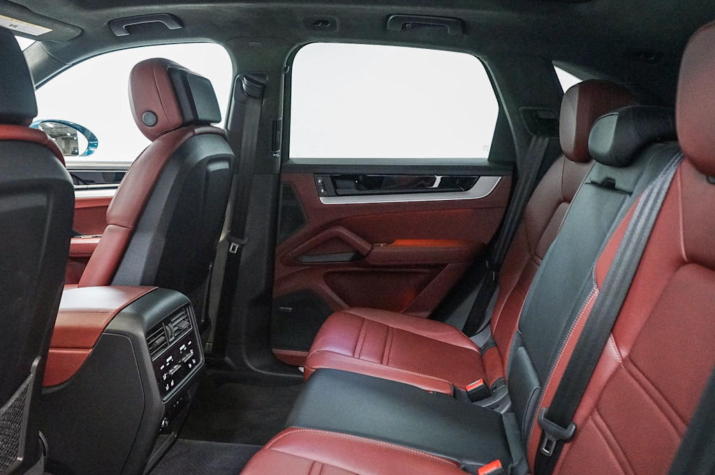 Thumbnail: 2024 Porsche Cayenne - 13