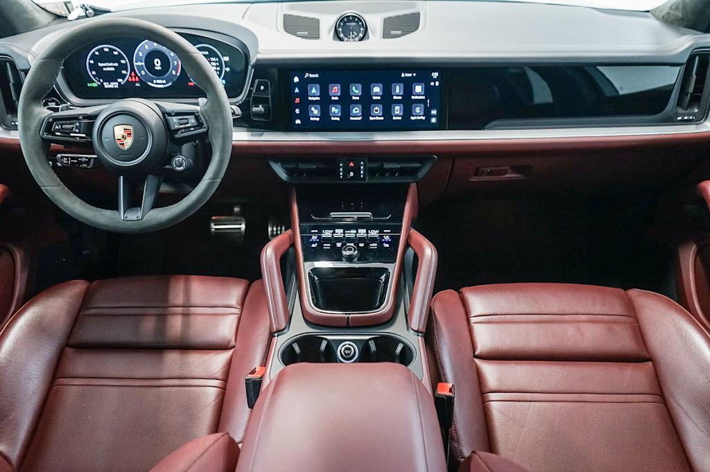 Thumbnail: 2024 Porsche Cayenne - 10