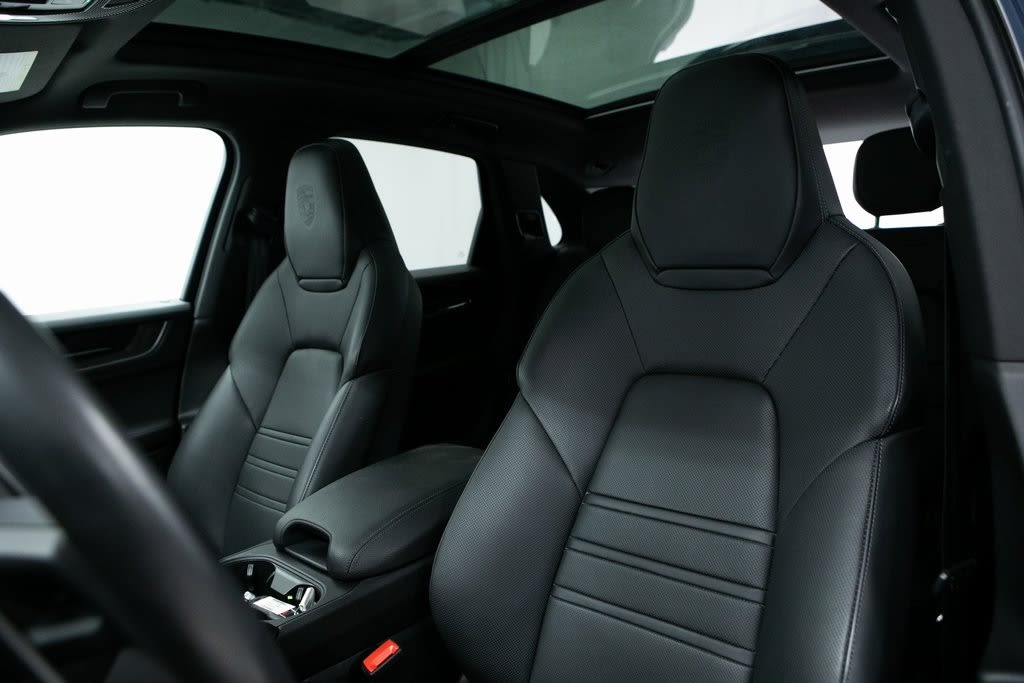 2024 Porsche Cayenne S 11