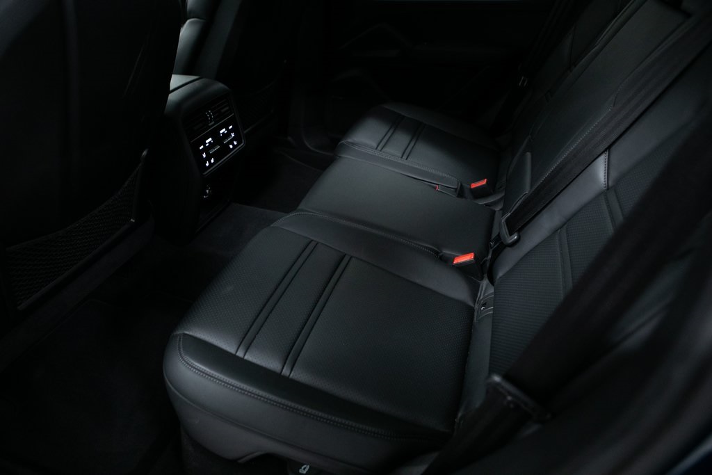 2024 Porsche Cayenne S 13