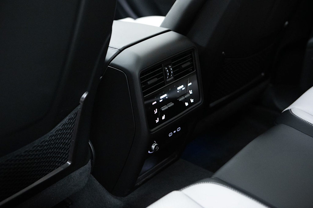 Thumbnail: 2026 Porsche Cayenne - 37