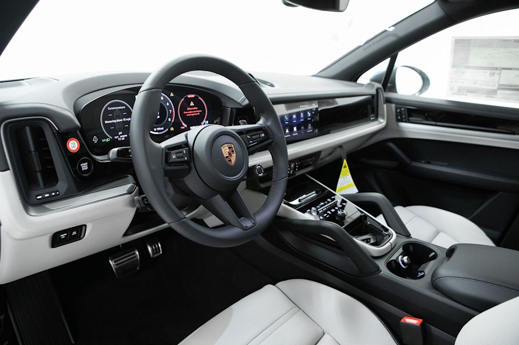 Thumbnail: 2026 Porsche Cayenne - 2