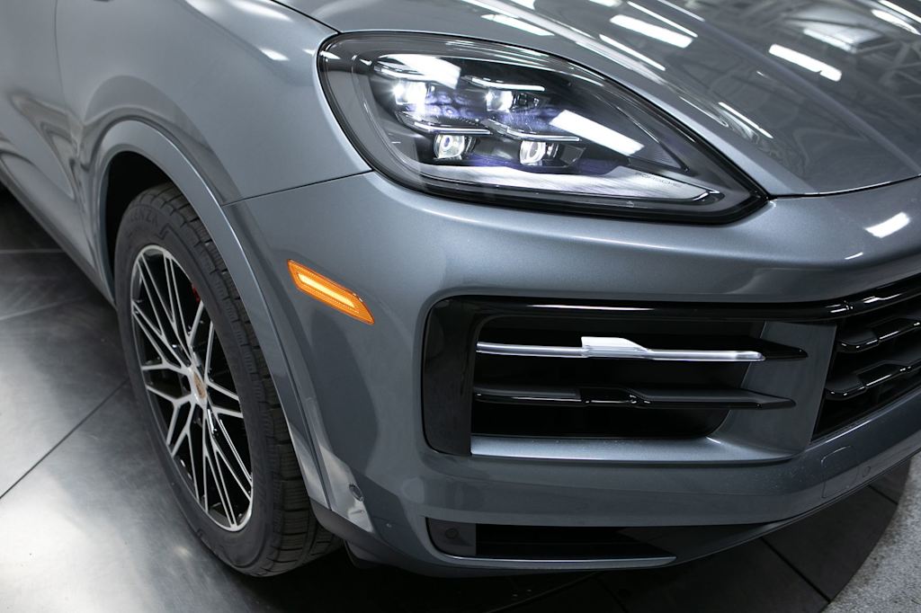 Thumbnail: 2026 Porsche Cayenne - 20