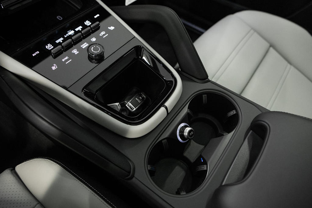 Thumbnail: 2026 Porsche Cayenne - 29