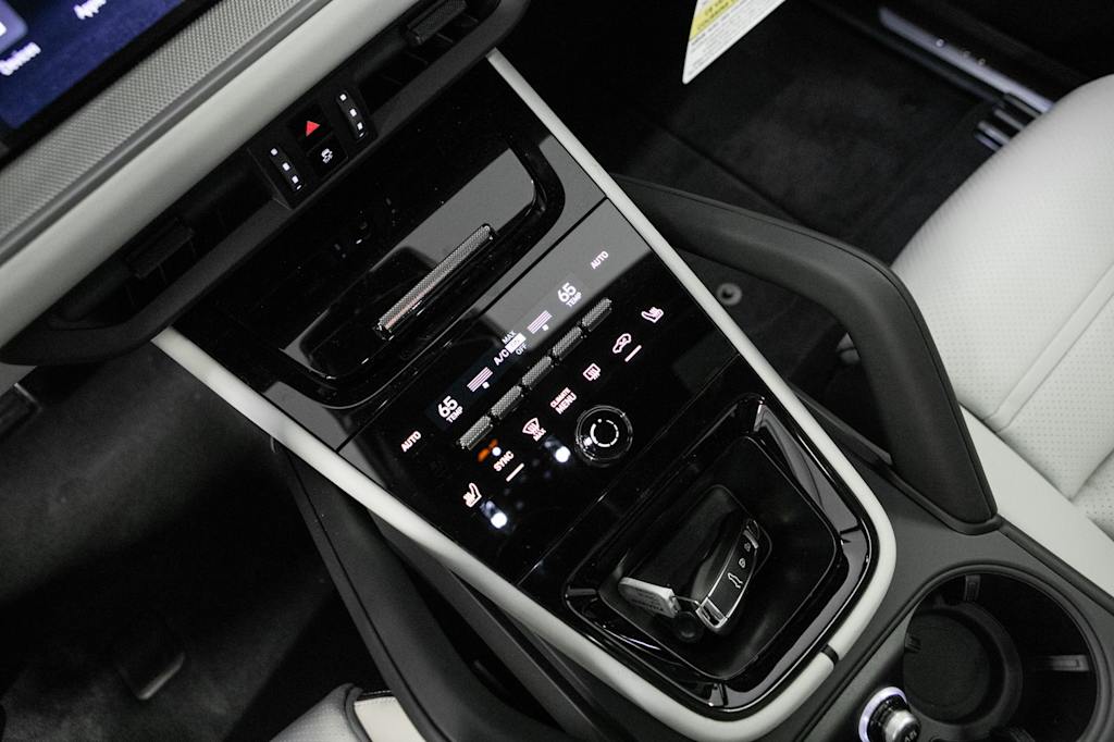 Thumbnail: 2026 Porsche Cayenne - 13