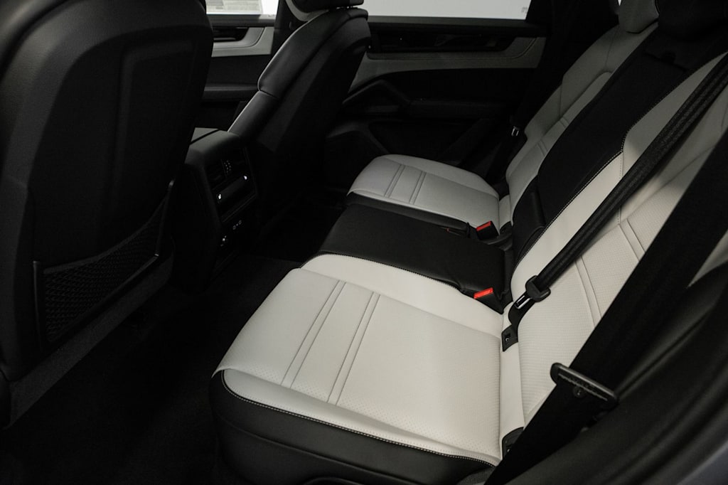 Thumbnail: 2026 Porsche Cayenne - 11