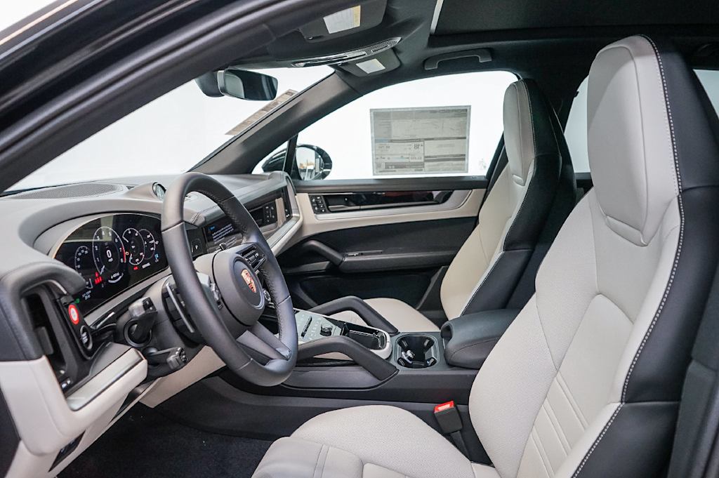 Thumbnail: 2026 Porsche Cayenne - 18