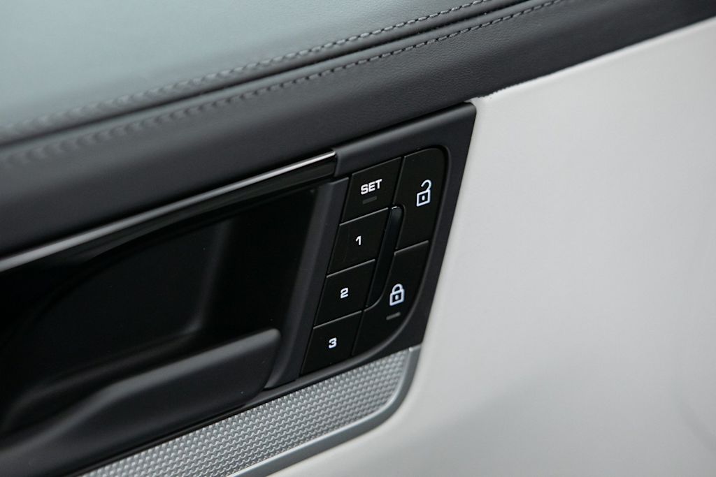 Thumbnail: 2026 Porsche Cayenne - 22