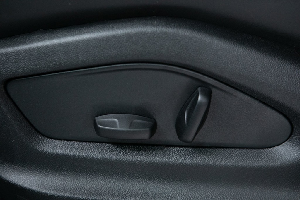 Thumbnail: 2026 Porsche Cayenne - 20