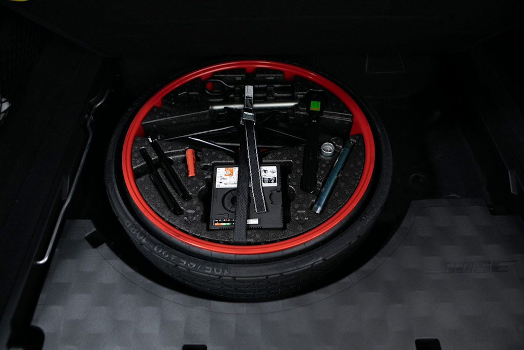 Thumbnail: 2026 Porsche Cayenne - 32