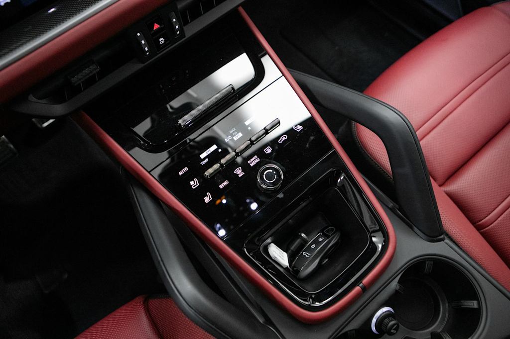Thumbnail: 2026 Porsche Cayenne - 13