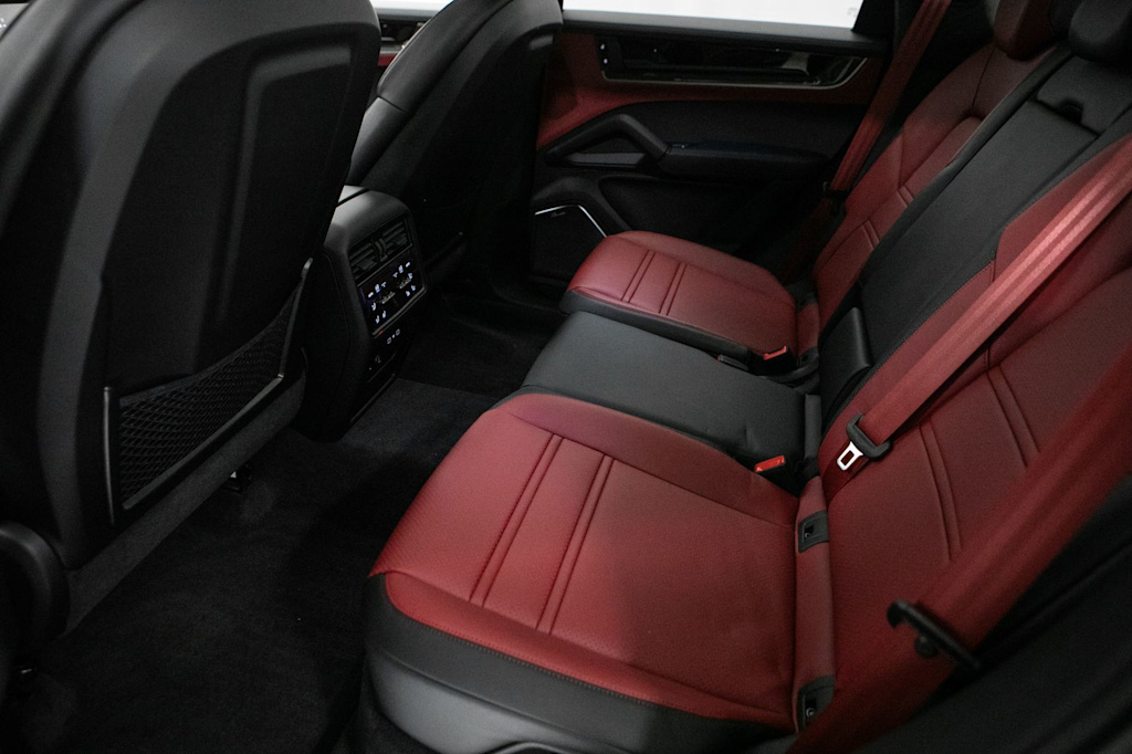 Thumbnail: 2026 Porsche Cayenne - 11