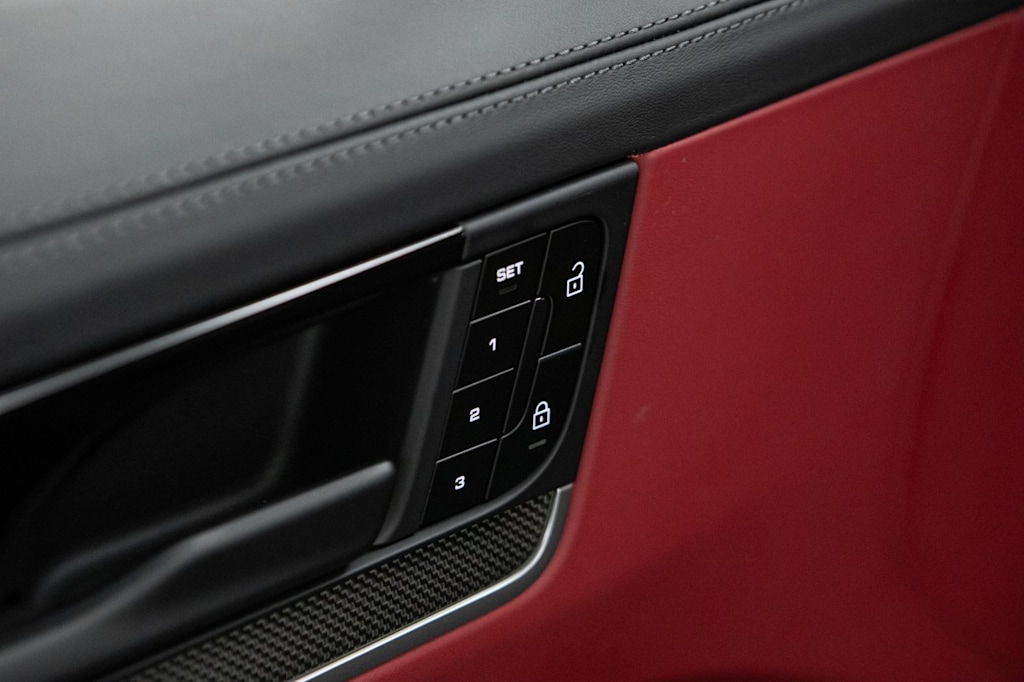 Thumbnail: 2026 Porsche Cayenne - 28