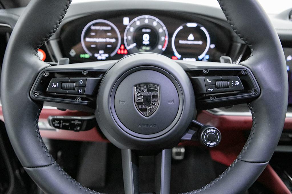 Thumbnail: 2026 Porsche Cayenne - 20